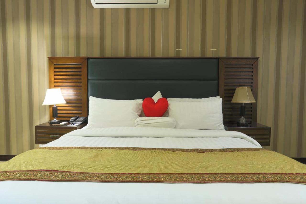 Gujranwala Rachna Hotel מראה חיצוני תמונה